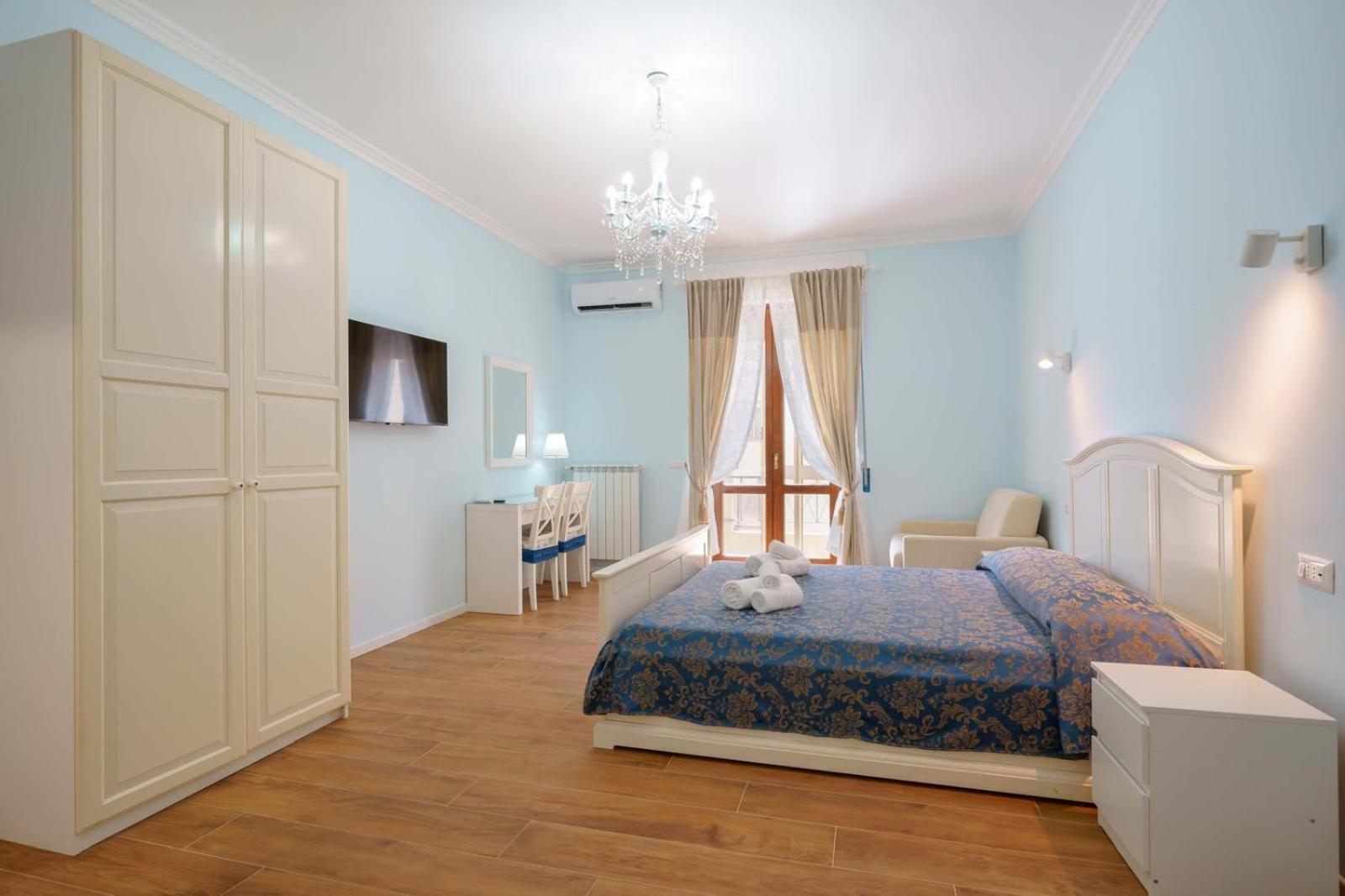 Al Teatro Lirico Hotel Cagliari Eksteriør billede