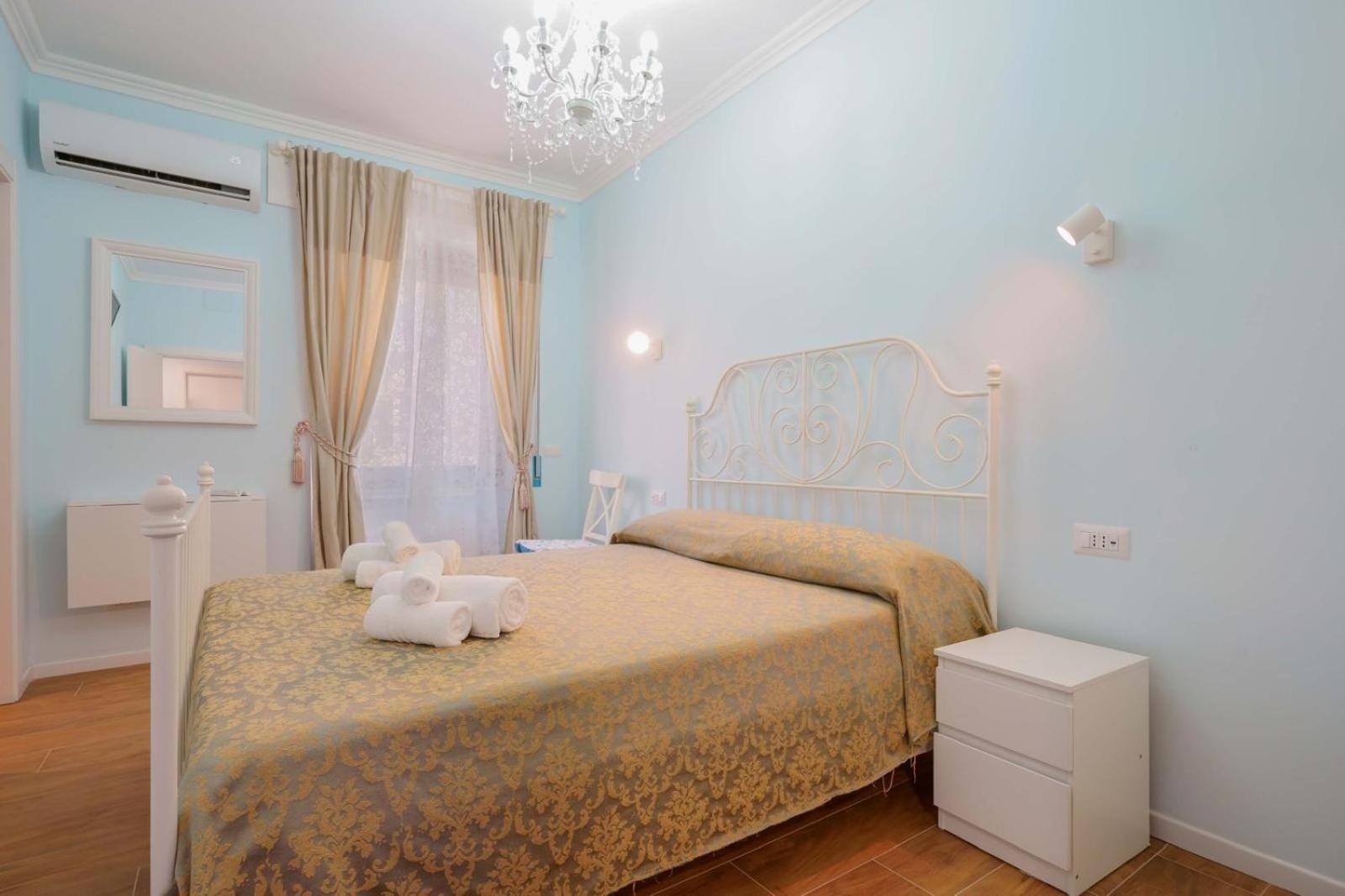 Al Teatro Lirico Hotel Cagliari Eksteriør billede