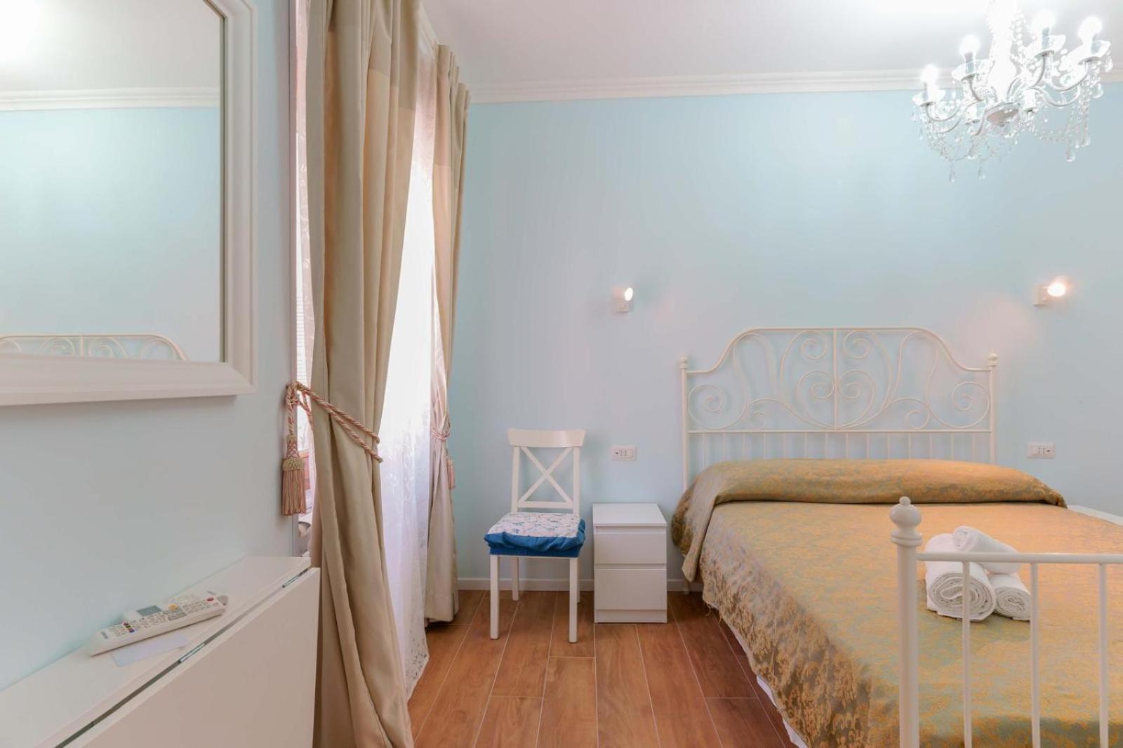 Al Teatro Lirico Hotel Cagliari Eksteriør billede