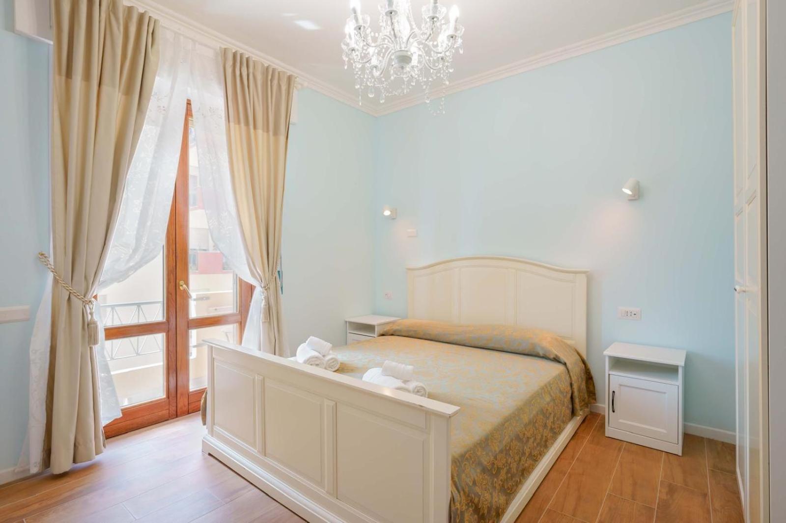 Al Teatro Lirico Hotel Cagliari Eksteriør billede